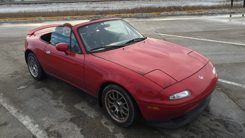 Illustration for article titled Here's How To Turn A Boring-Ass Mazda Miata Into A Supercar Killer